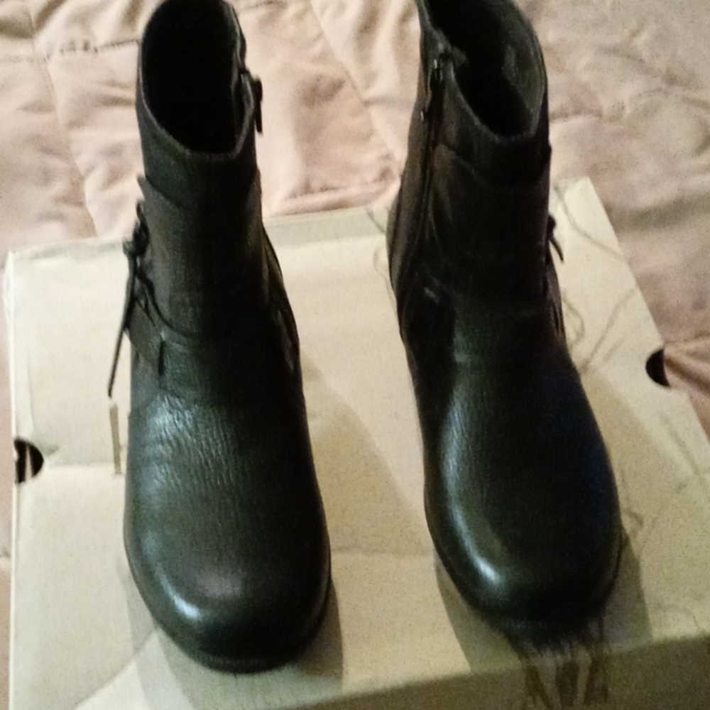 Black Boots